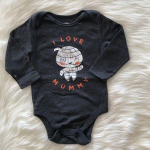 Old Navy 6-12M “I Love Mummy” LS Onesie